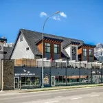 Basecamp 104 - Two Bedroom / Two Bath Townhome - Ac + Private Garage + Central
